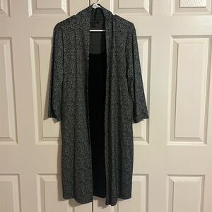 Women’s Connected Apparel black n white dress size 10 . Perfect for interview